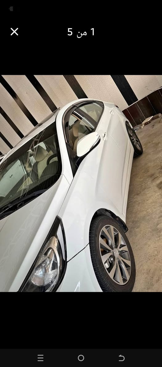 سلام عليكم اكسنت 
مديل 15
 فول موصفات 
صبغ قطعه وحده ودوس فقط  سياره جديده محرك 1600 
شاشه تحكم فتحه ويل كروم سياره جديده مال بيت 
السعر 115 وبيه مجال 
مراوس حسب القناعه
***********
 وساب موجود بغداد, العراق
