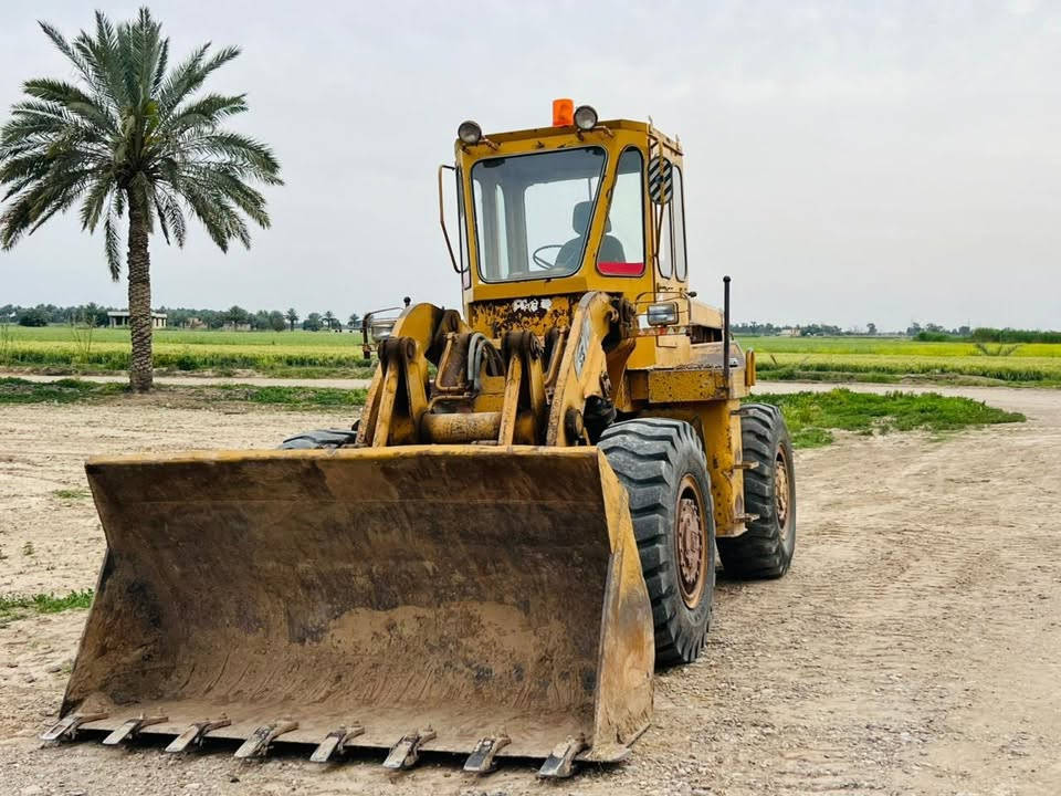 السلام عليكم
شفل كاوسكي موديل ٧٩  رقم بغداد تحويل مباشر

تخم تاير جديد محرك بي جديد صبغه بلادي الشفل جاهز للشغل كل نقص مابي  

مكان الشفل بغداد

***********
