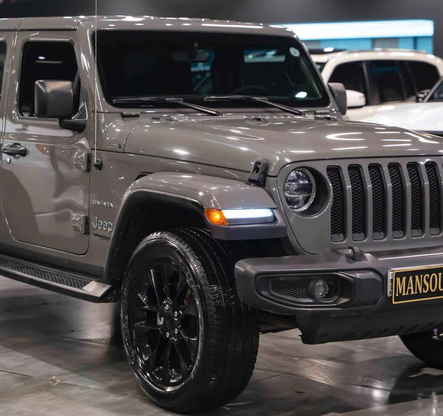 JEEP WRANGLER-SAHARA 2023
CLEAN TITLE 
المحرك v4 توربو / 40,000 میل ماشی ,/ اللون سمنتی
السیارة کلین تایتل جدید مابيها مصروف ولا دینار 
فوول فوول مواصفات %100
وارد امریکا ( ضمان ) ٪١٠٠
🛑 السعر:  { 330 }ورقة و بیها مجال 
مکان اربیل 
تليفون *********** أربيل, العراق
