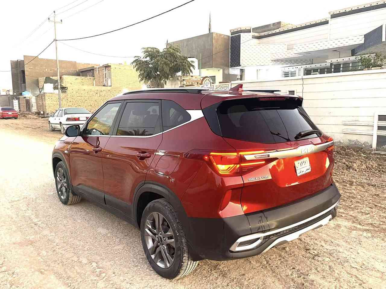 السلام عليكم  كيا سلتوس موديل : 2023 فول مواصفات سلايت روف فتحة سقف رقم فحص مؤقت تترقم جميع المحافضات 
عداد المسافة : 26 
حجم المحرك : 2000 ( 4,سلندر ) دوش 

ضرر السيارة :بنيد فقط وبارد بلجاملغ  

بدون دواخل

المواصفات : 
بصمة ابواب فتحة سقف سلايت 
‏‎بصمة تشغيل
‏‎شاشة دشبول ديجيتال
‏‎كاميرا
هاند بريك بصمة
اوتو هولد : 𝐀𝐔𝐓𝐎 𝐇𝐎𝐋𝐃
اوتو ستارات : 𝐀𝐔𝐓𝐎 𝐒𝐓𝐀𝐑𝐃
اوتو ستوب : 𝐀𝐔𝐓𝐎 𝐒𝐓𝐎𝐏 
رادار امامي (تحديد مسار)
‏‎رادار جانبي (نقاط عمياء)
‏‎رادار خلفي (التحذير من الاصطدام)
‏‎حساسات امامي
‏‎حساسات جانبي 
‏‎حساسات خلفي 
نظام :  𝐄𝐂𝐎
نظام : 𝐒𝐏𝐎𝐑𝐓
تحكيمات استيرن
كشنات كهربائي
تبريد لمس
تبريد مركزي
لايتات 𝐋𝐄𝐃 لید زينون بيلادي
بكلايتات 𝐋𝐄𝐃 لید بيلادى 
ويل كروم
السعر 162 للاستفسار ***********
