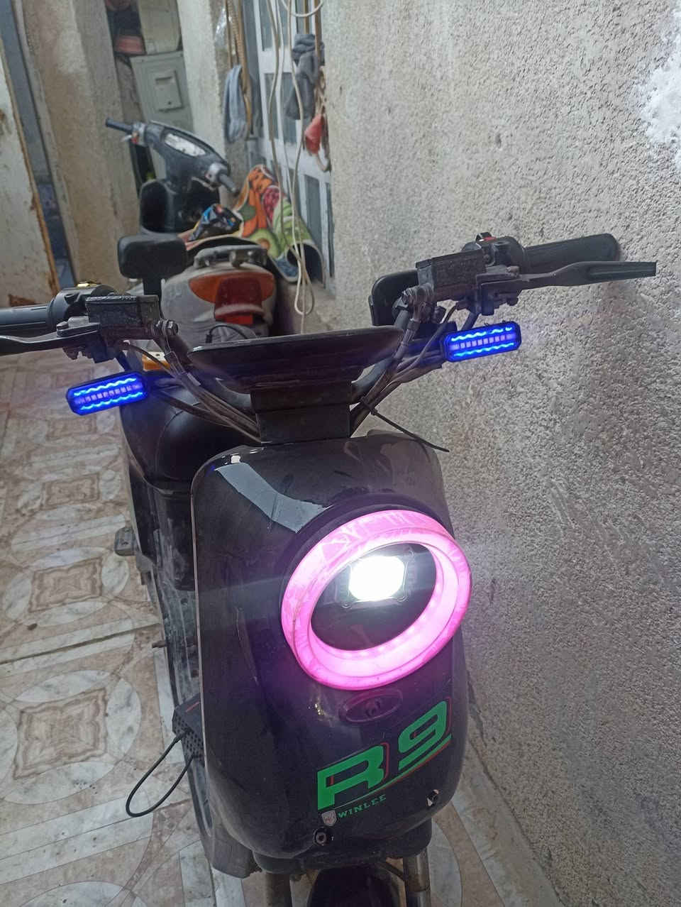 سلام عليكم دراجهR9 موديل2025 اقره الوصف قبل لاتراسلني
سلام عليكم 👋دراجه شحنR9 موديل2025 شاشه الحديثه دراجه جديده ماماشيه هواي بطاريه جدد الايجابيات سرعته 70حقيقي سطاب خلفي يشتغل سطاب وره وسطاب كدام كلها شغاله الاشاير هورن عالي وناصي بك رجوع للخلف السلبيات دراجه بالسطاب الوره من تشغل رباعيه تشتغل بالسطاب الوره اشاره وحده والتجوه تعبانه يرادلها تعديلات بسيطه المدكر الكدام كذالك ماكو والقاعده مال شحن خربت يرادله تبديل هيه ب7 او 10 ماتكلف السعر 375 وبيها مجال للشراي *********** واتساب)
