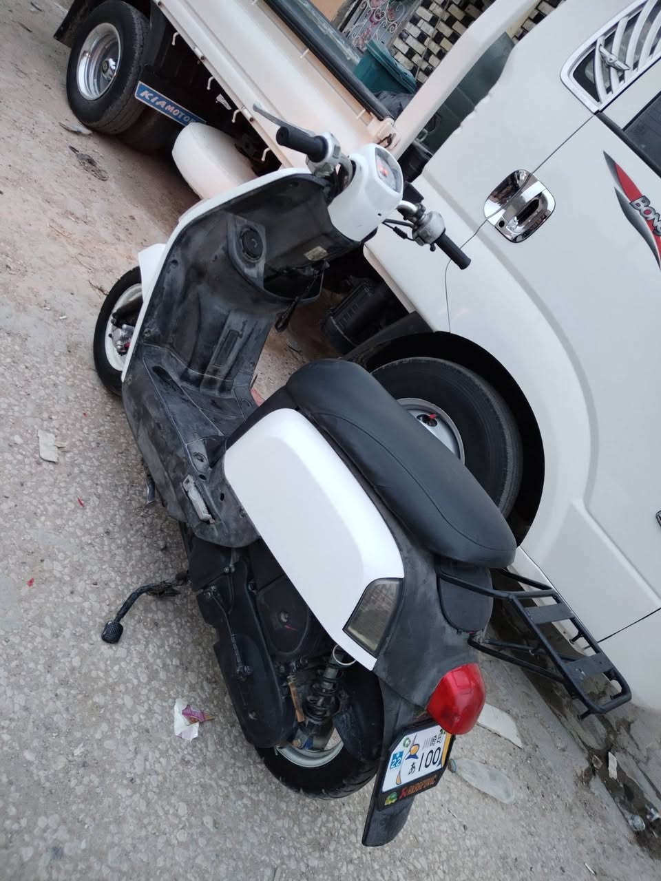 سلام عليكم ماكس بوليس للبيع  دراجه ستوني مصعد مكينه كهربئيات  شغاله كابريته كلها ختم واحد مكاني نجف شارع مدينه رقم تلفوني، ***********
