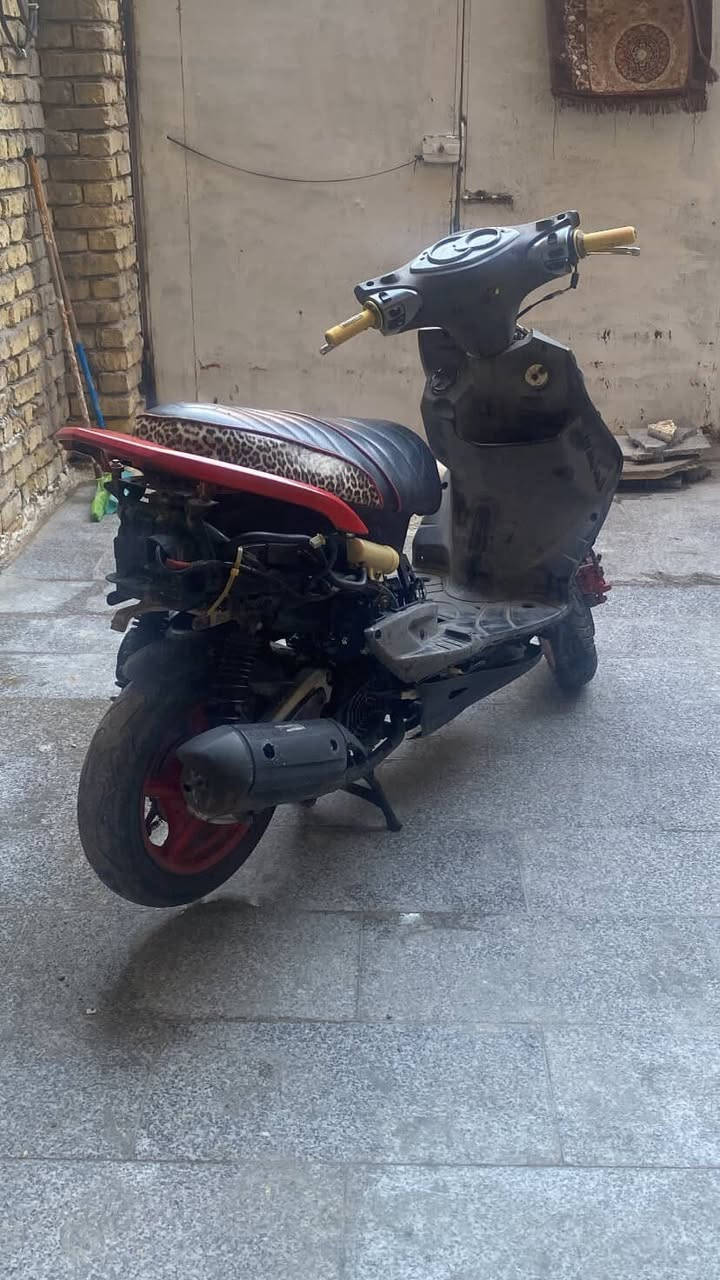 سلام عليكم سكنس فحل كابريتر دراجه  خير من الله دراجه بيه صوت لو فيلس لو جواكيج ونقصه كابريتر أبيعه عله حطه هاي بيه يدات أصليات وحاجات زوج رياضيات وكشن هاذ الموضح بصوره اي ستفسار خاص لو دك عل رقم ***********
