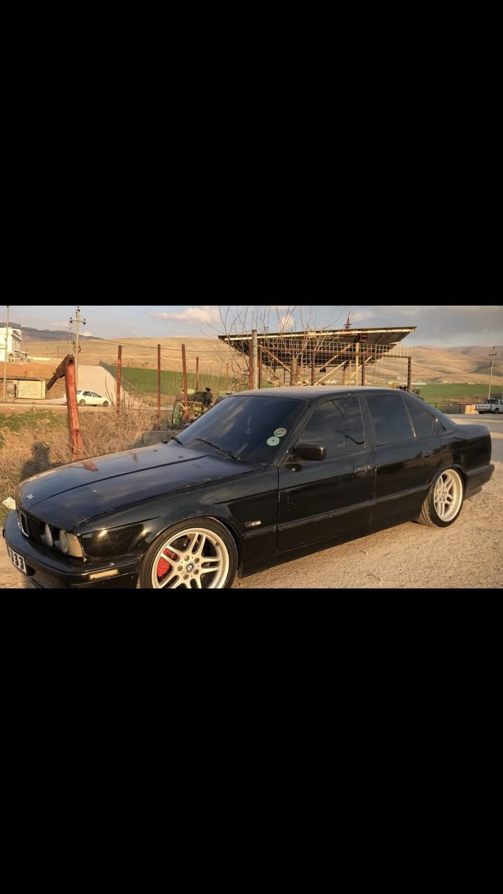 ماشاءاللە🚀🖤
سلاوی خوا لە گشتتان 
فرۆشتنی خێرا 

Bmw520i مەکینە کەپس 
مۆدێل ١٩٩٤ 
گێروو مەکینە وەک سەحات بەشەرت سەت فیترە 
بەشەرتی ئەوە ئەتدەمئ لە ۆپل بەنزین کەمتر بخوا 
کامل مەسروفی کرایە هی ژئر دەستی خۆمە  
موسوبراوە بەشەرت 
ناو فۆرمیکا دەژبول ئیرباگ سوکان ئیرباگ 
تەبرید کامل ئەشیای پئوەیە ئیش ناکا گەرمی بەشەرتە 
(واجیهەیە اسلی بە هەدیە ئەتدەمئ بەشەرت نیە )
 تکایە نامە مەنئرە بۆ پرسیار کردن تکایە 
دزیاری مالی مەدەنی بەشەرتی سەت ساڵ 
تکایە تکایە مشتەری نی سەرم مەیەشئنە 
(((گۆرینەوەم نیە تکایە ئیشم بە پارەیە )))
(((قەردوو قیستم نیە))) 
(((سحری کۆتای بی مەحامەلە ٢٦ وەرەقەیە))) 
وەرە ترای پئ بکە وەک تەیارە نەبوو نەتەوئ
ئەگەر مشتەری وەرە روبەروو ببینە لە چات سەیارە ناکردرئ  
زۆر توندوتۆل 
لە دەوروبەری شەقلاوەم 
ئادمینی خۆشەویست ❤️


**إذا كنت صاحب هذا الإعلان وتريد حذفه لأي سبب، رجاءا أرسل رسالة إلى الدعم الفني**