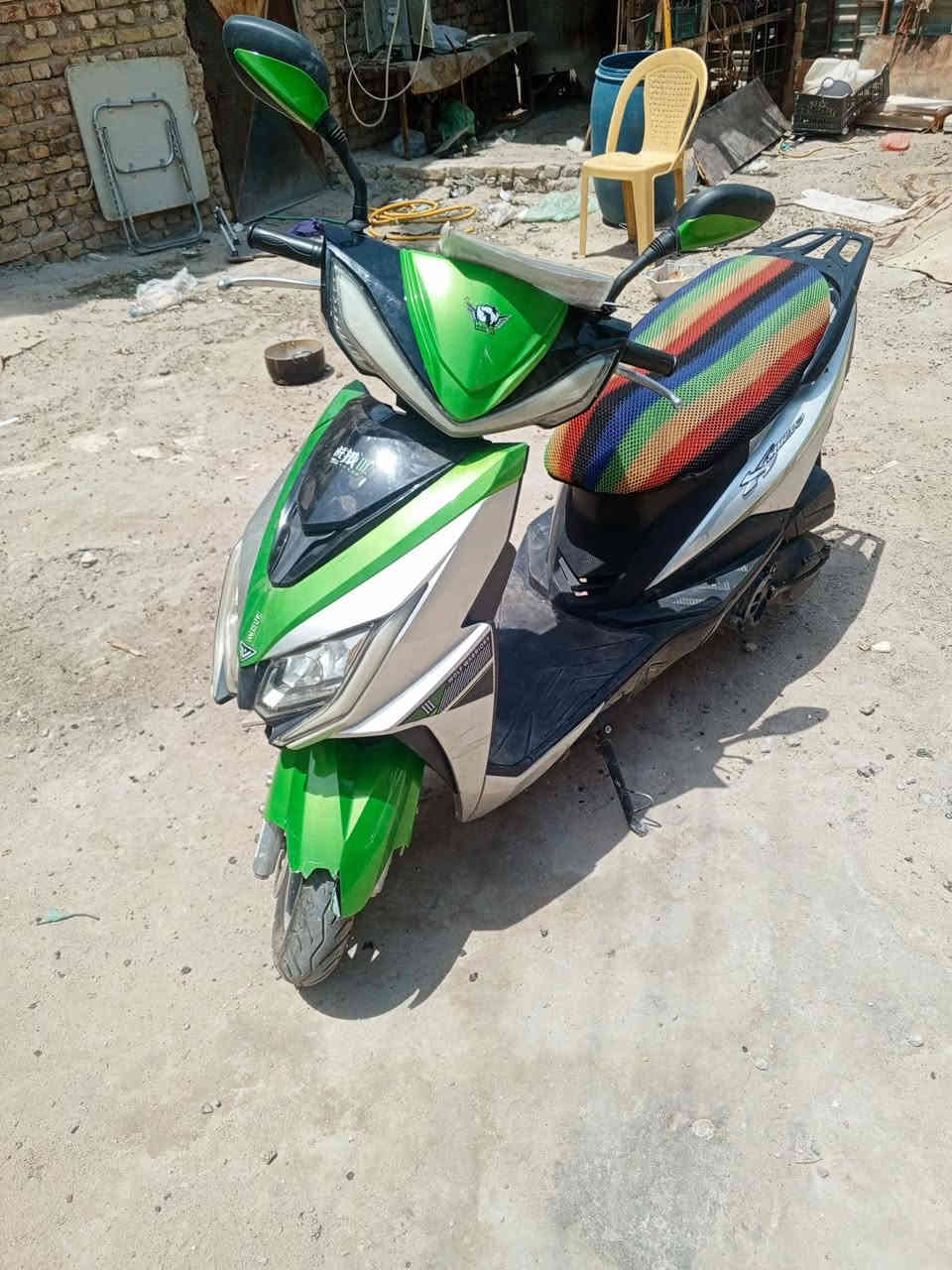 السلام عليكم شباب اللي يريد يشتري دراجه السكن الصيني هاي للبيع سعرها سعره 500 اللي يريدها يراسلني خاص على الواتساب لا يخابر عليها مكاننا مكالمه بالعماره محافظه ميسان الشيباني وتساب  ***********
