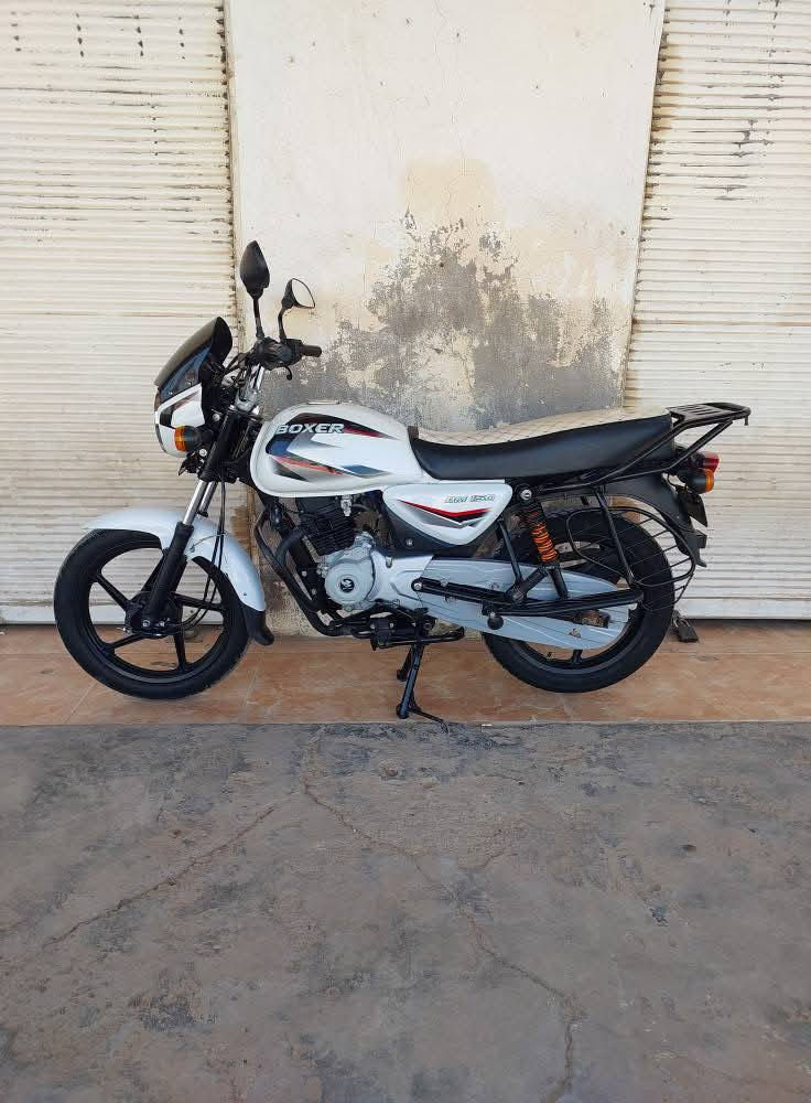 السلام عليكم شبابالسلام عليكم شباب
بوكسر للبيع 
موديل 2022 شهر 12
 دراجه زيرو
ماشي 7000
 مكفوله كفاله عامه 
دراجه رقم وسنويه ديالى 
تحويل ثاني يوم
 السعر خاص 1950
مكاني ديالى خالص
 هذا رقمي ***********
