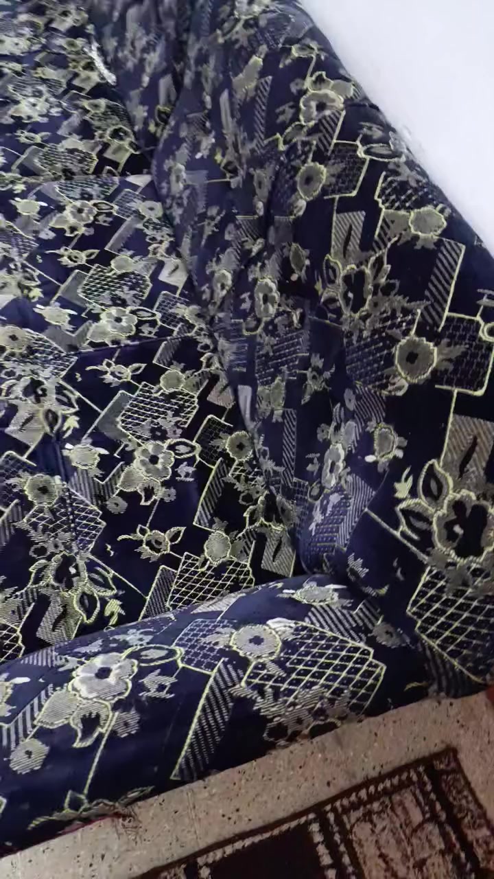 طخم نضيف 4قطع مع زاويه 
السعر 350 وبي مجال لطبين 
***********
