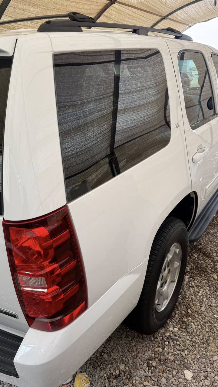 تاهو ادوات) الموديل 2011 ابيظ خليجي داخل عسلي مخمل السياره كارتون بالعافيه ع الياخذها كفاله عامه كفاله عامه برغي مامفتوح بيها ماشيه 134 الف طخم تاير جديد كواتم ابلاد جاهزه من كل النواحي  السعر 140$  هاتف ***********  البصره
