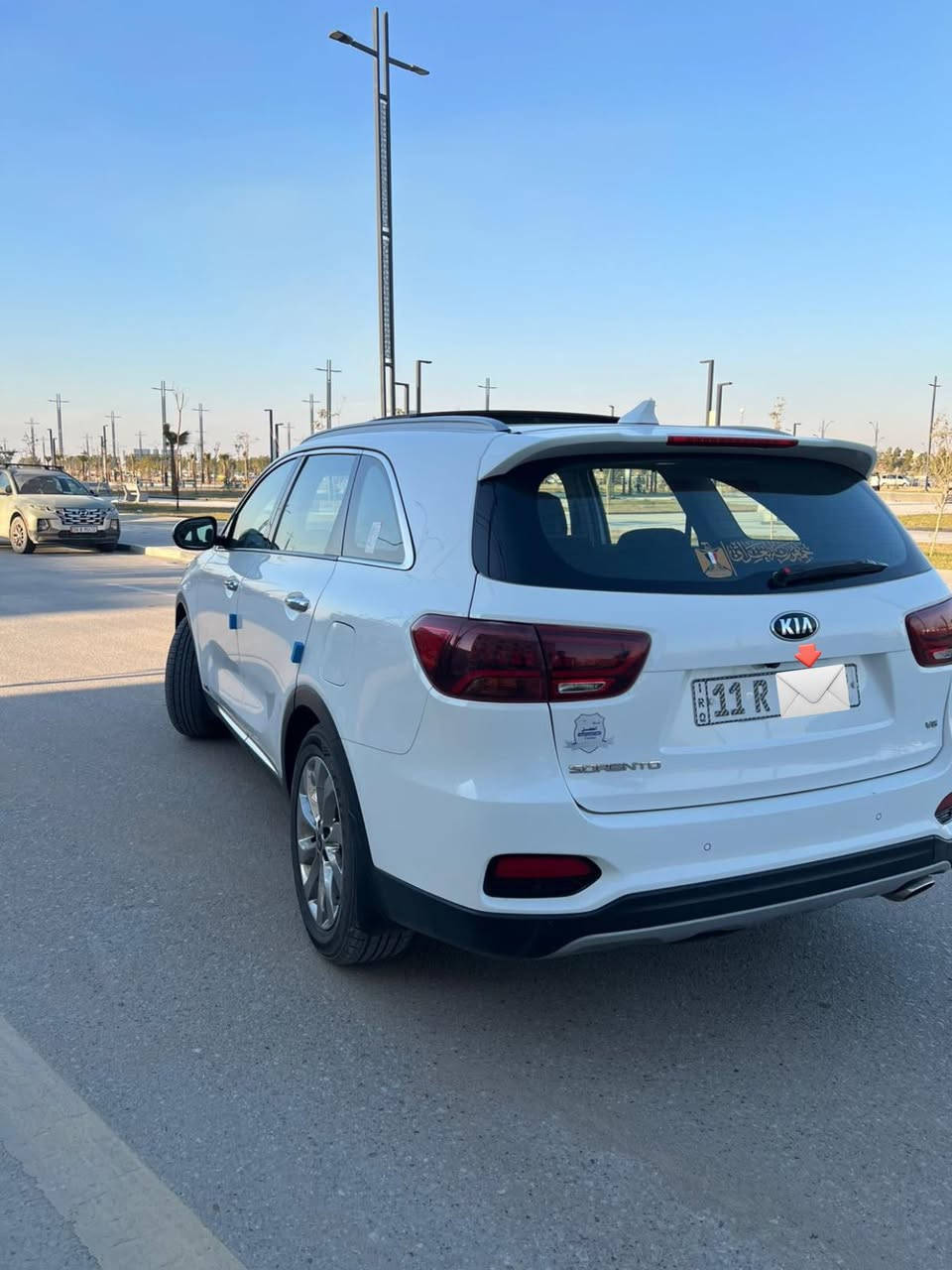 اللهم صلِ على محمد وآل محمد 🤍
للبيع كيا سورنتو خليجي 
كفاله عامه من الصبغ والضربه وحته البارد 
مديل 2020  AWD فور ويل 4*4
فول مواصفات 1/1 معروفه بمواصفاتها 
‏‎فتحة سقف بانوراما
‏‎محرك v6 3.5L
‏‎كامرات 360 درجه وحساسات كذلك رادار امامي
‏‎تبريد وتدفئه ثلاث قطع
‏‎كشنات كهربائية جلد الاصليه مع دوشمه جلد
‏‎تبريد وتدفئه بالمقاعد الاماميه
‏‎تخم تاير جديد قبل اسبوع شاده
فيت بم جديد 
‏‎بطارية جديده
حدادية جديده قبل شهر بدلتها 
‏‎بصمة ابواب عدد ثنين
دخول ذكي 
‏‎جنطه كهربائيه شفط
‏‎دهن جديد ميتاسو الياباني
‏‎اريل طياره نيڤيكيشن
‏‎دبل شباك امامي واناره LED بلاد
‏‎شاحن وايرلس 
شاشة كار بلي ، وبعد بيها هواي مواصفات ✨
السيارة نظيفه كلش وعلى ايدي وخير من الله وبأسمي سنوية ورقم جديد 
رقم بغداد الدولي مشروع وطني.
سعر 278 وبيها مجال للشراي 
للاستفسار اكثر الرقم واتساب ***********
 ***********

