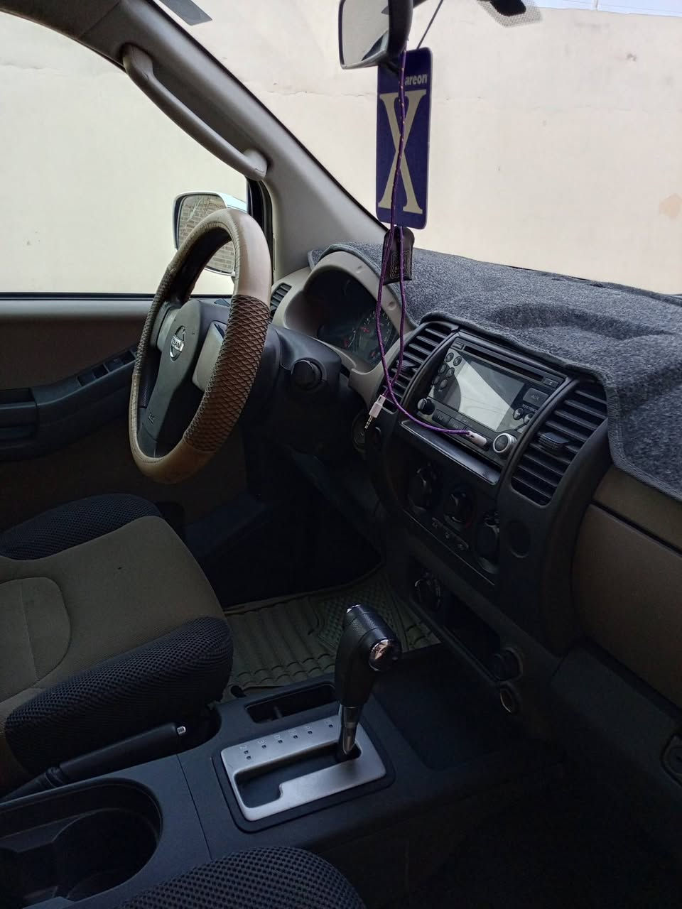 السلام عليكم اكستيرا 2008 خليجيه مكفوله كفاله عامه شخط مابيه رقم بغداد الدولي فورويل كهرباءباته كله شغاله سياره جديده مكينه كير كله زينه 95 وبيه مجال الاستفسار *********** مكان بغداد العرصات
