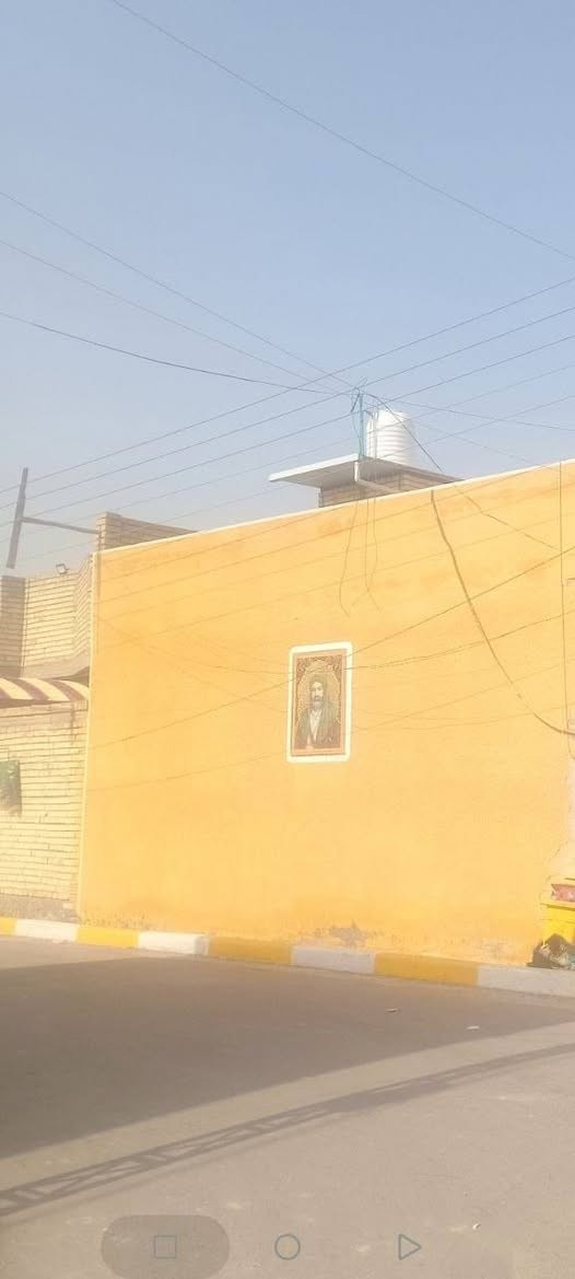 بيت للبيع مطلوب قرض صندوق الاسكان باقي عليه ٢٢ كل شهر ٢٠٠ مكانه بضهر التجاري مالت أبو سمير بضهر مدرسه شهيد عماد بناء حديث سنه ٢٠٢١ بي ٣ غرف نوم ثنين جوه وحده هي وحمامها فوك سويت سكفها ساندويج طابق ونص واستقبال وحديقه ومطبخ واسع مساحته ١٠٠ مربع ركن بي فضله أكثر من ١٠٠ واجهه ١٠في١٠  سعر مقدمه ٧٥ بيت عالي عن شارع بيع بدون دلاليه للاتصال عل رقم ***********
