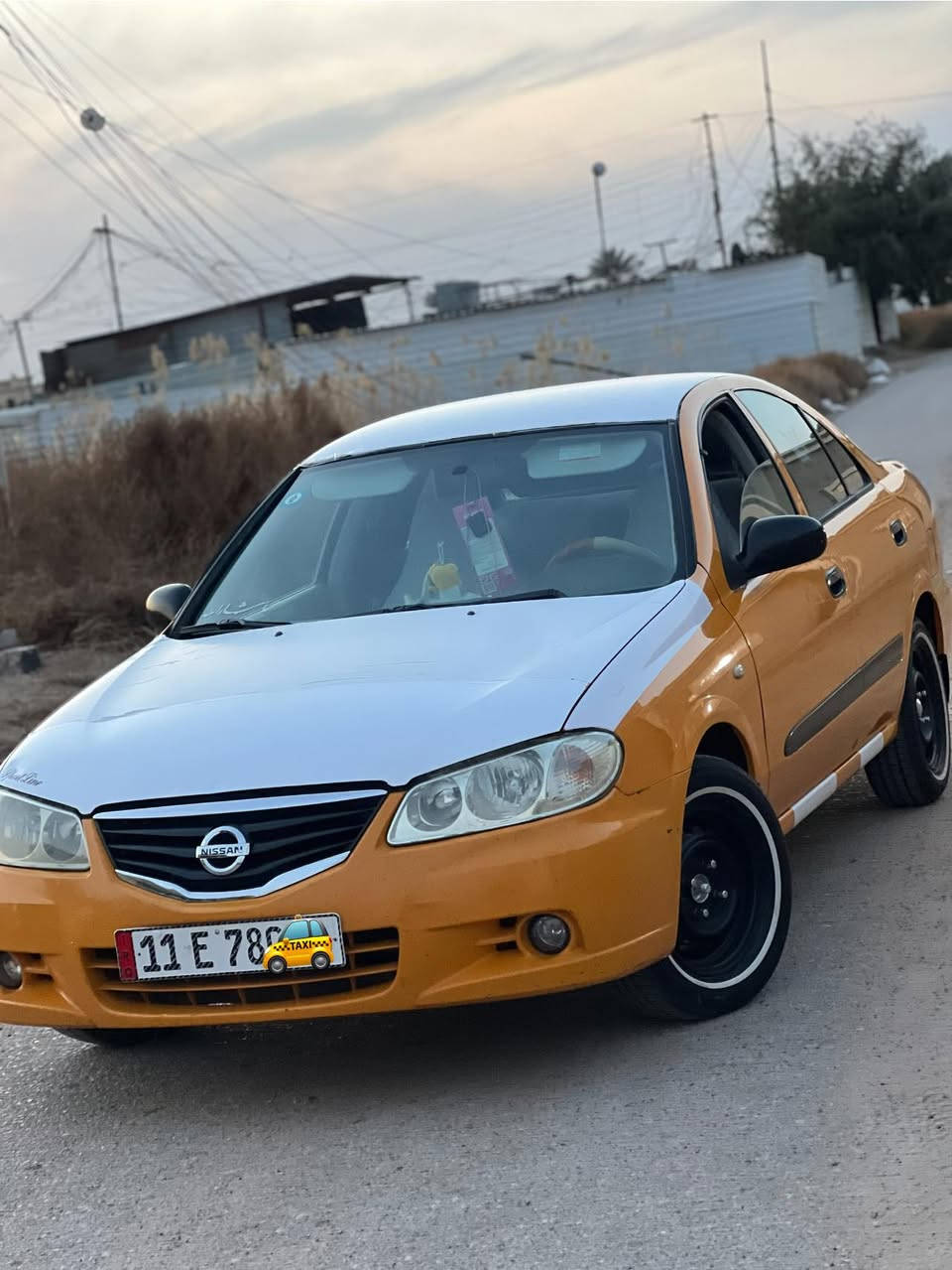 نيسان سني ياباني 2011  عادي كير محرك كفاله تخم تاير جديد دوشمح جديده صدر امامي خلفي كله نفضته منضومت زنون اصلي محرك 1600بلادي رقم دولي جديد مصفره هيهه وغرامه وصل خط جديد سياره ماناقصه برغي كاملا من كلشي مكاني الانبار الرمادي ما متواجد عل فيس الستفسار ***********/////*********** سعره 95بيه مجال
