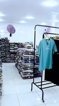 تجارة جملة • ملابس • طنطا