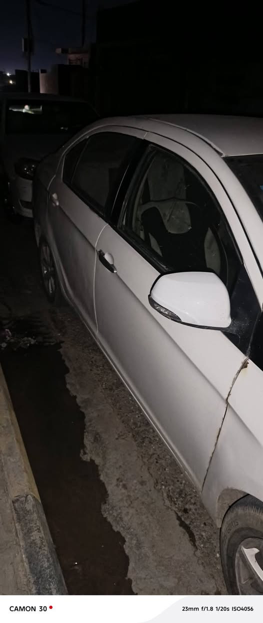 سيارة فولكس c30 موديل 2011 للبيع كير محرك مكفول  محرك يارس بيها ضربه جاملغ ايمن ومبدل وبيها هاي ضربه بالجاملغ الايسر يتعدل على بارد تبريد يحتاج كمبريسر والباقي كله مكفول تايرات تخم جديد صدر جديد   رقم انكليزي بابل وباسمي ومشروع وطني وتحويل من ثاني يوم /السعر 45  وبيها مجال الاستفسار ***********
