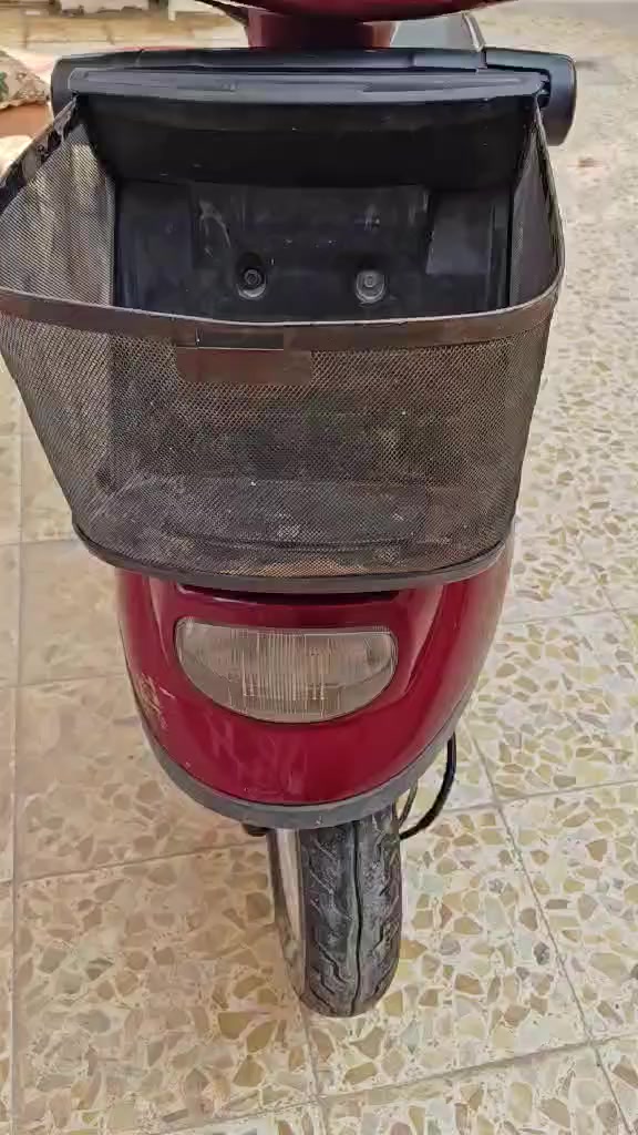 النظافة كدامك عنوان موصل الرشيديه 
محرك شرط ما مفتوح 
بس قبغ هندر 
لايت امامي شغال وبك لايت بس يتبدل كلوب  والاشارات كلها شغالة شرط حتى السلف شغال 
عنوان موصل رشيدية قطاع السادس.. السعر ٤٥٠ الف وبي مجال بسيط


**إذا كنت صاحب هذا الإعلان وتريد حذفه لأي سبب، رجاءا أرسل رسالة إلى الدعم الفني**