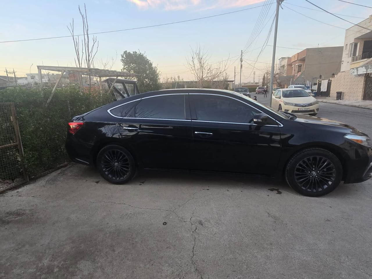 ئەڤەڵۆن 2018 XLE
ڕەشی قەتران بەس بۆنیت بۆیاخە ئێرباگ سوکان سیستم
گێر مەکینە تەقە و رەقە  بەشەرت 
زینۆن کوشن هیتەر کوشن جڵد کامل بەس بێ سڵایت
هیچ مەسرەفێکی تێدا نیە
رەقەم سەنەوی هەمووشت نوێە 
تحویل غەرامە بەشەرت
شوێن : هەولێر
***********
193 مجال أربيل, العراق
