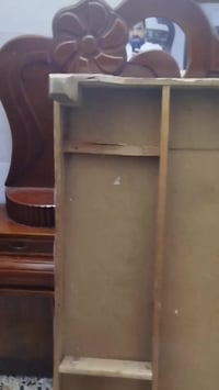 غرفة اخشاب للبيع تزكام ٦ طلقات عوزهه شغلات بسيطه+ بلازمه حجم 32 ال جي ...