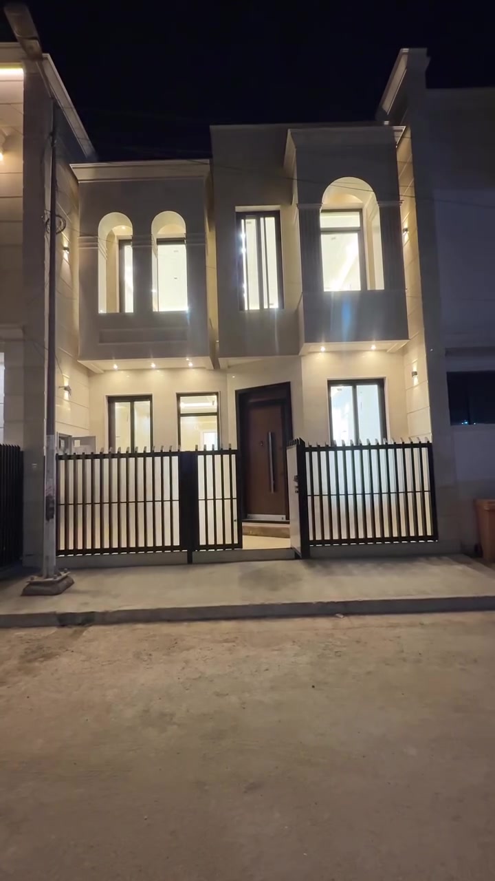 للــبــيــع 🏠 دار زيونه محله ٧١٠ 

▪️تحفة معماريه جداً رائع 

‏✨زيرو فول درجه اولى

🏮 الــمـسـاحـة 105     .    مــتــر

🏮 الــواجــهــه، 7    .      مــتــر

المحتوى :: 4 نوم / صاله / مطبخ / هول او ساحة درج / صحيات 

السعر 🔻

‎🛑 للاستفسار اكثر

‎المراسلة عبر الصفحة او الاتصال على الأرقام التاليه

 ‎☎️ ابو ملاك ***********

              
‎نستقبل كافة العروض تجارية او السكنية
