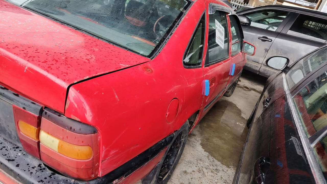 سلام عليكم للبيع اوبل فكترا مديل 91 لون احمر رقم بغداد دولي تحويل ثاني يوم كير اوتوماتيك جام كهرباء محرك 2000 شرط كير محرك صدر كهربائيات بدون ضربه قويه السعر 32 وبيها مجال مكاني سامراء هاتف ***********
