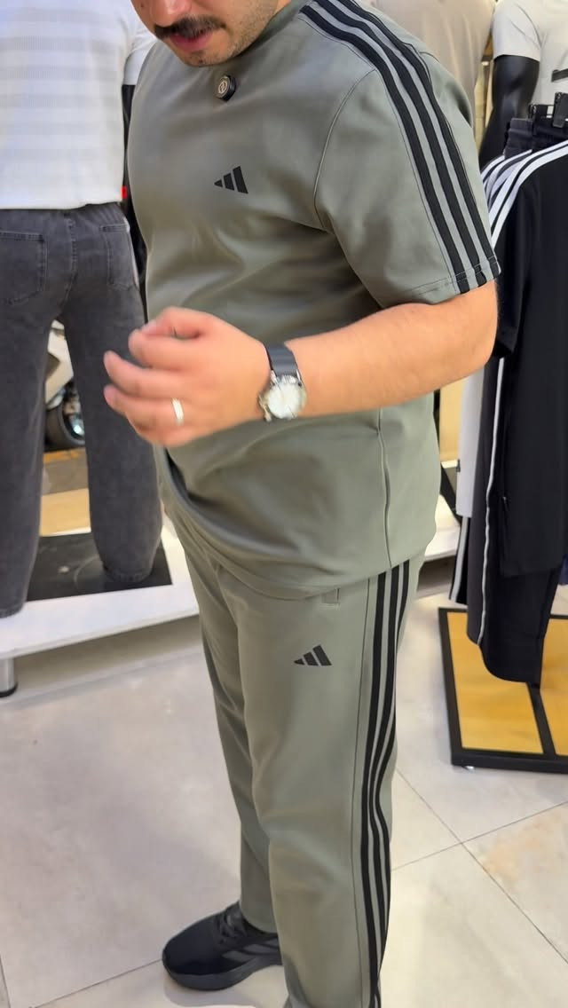 تراك اصلي قطني اديداس 
قياسات 
M L XL XXL
للحجز والاستفسار مراسلة دايركت
***********
