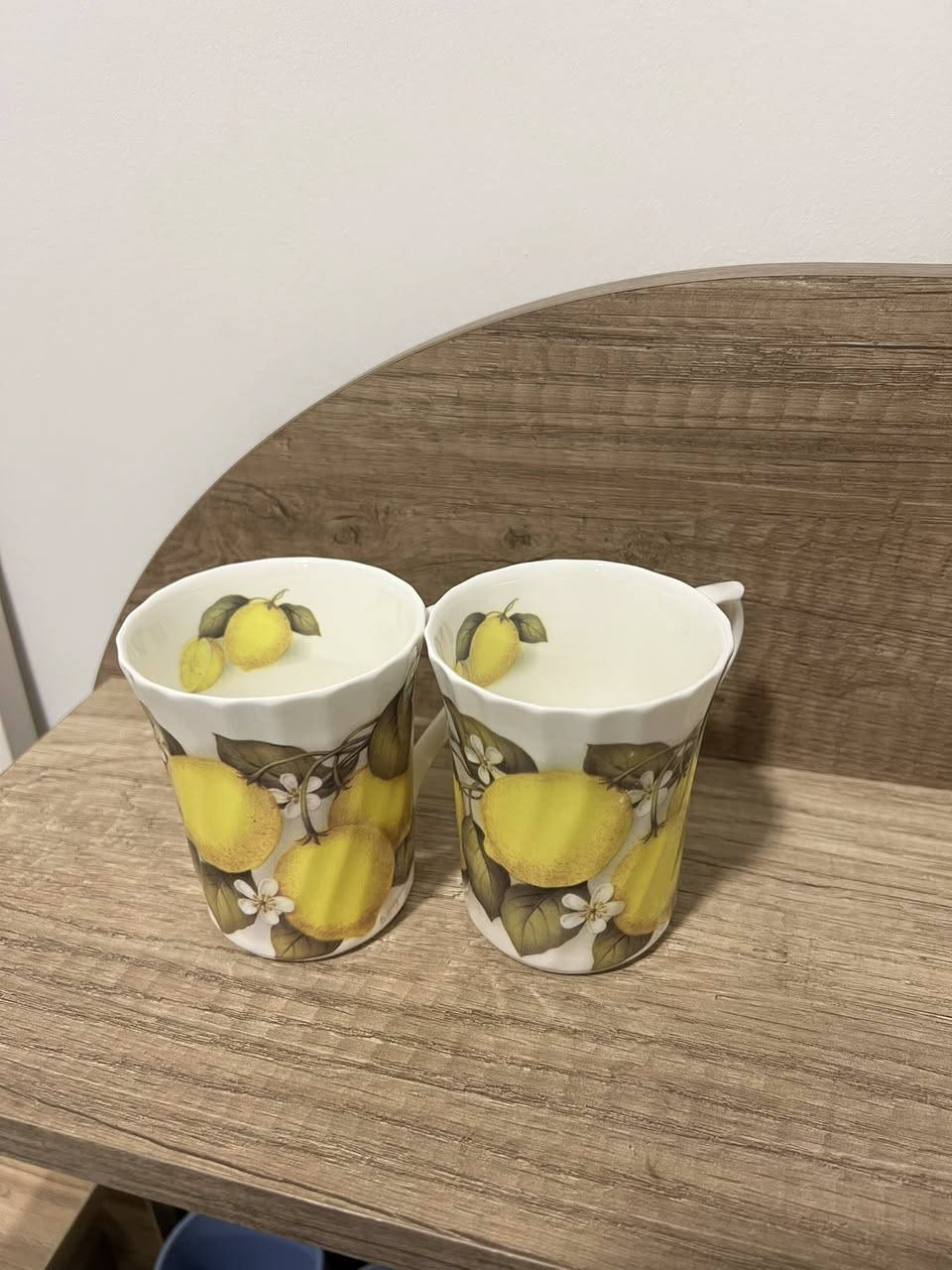 6 أكواب شاي/قهوة أصلية من Argyle Bone China
صناعة إنكليزية 🇬🇧�بورسلين فاخر (Bone China) بنقوش فواكه جميلة ومميزة 🍋🍊�حالة ممتازة وخالية من الكسر أو الشرخ.
مناسبة للاستخدام اليومي أو للديكور وجمع التحف.
للاستفسار راسلني خاص .


**إذا كنت صاحب هذا الإعلان وتريد حذفه لأي سبب، رجاءا أرسل رسالة إلى الدعم الفني**