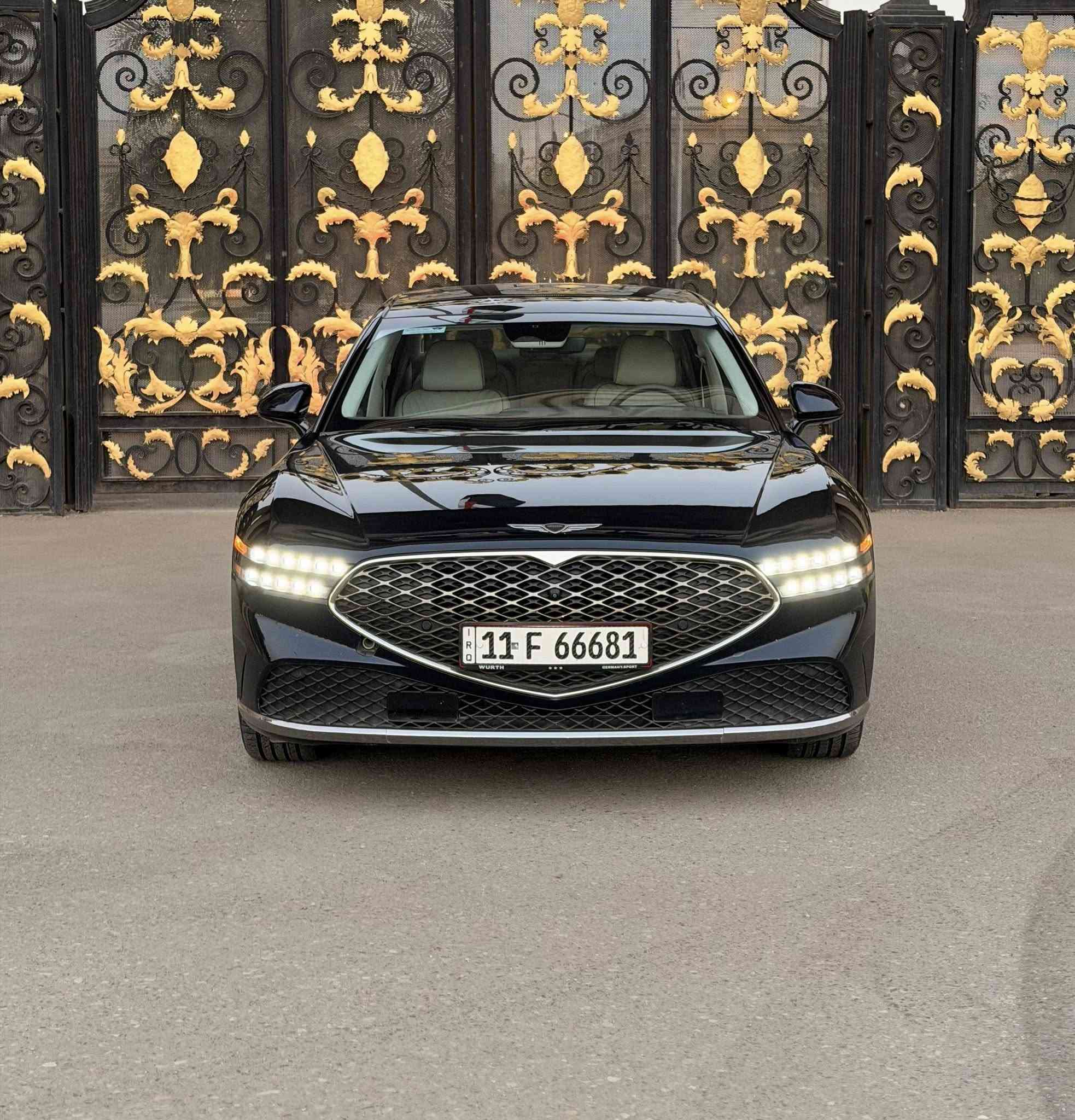 السلام عليكم
جينسز 2023 g90 وارد امريكي

مغلفة ppf بالكامل‏

Genesis g90 2023 3.5L

‏اللون: نيلي مميز (داخل ابيض ملكي)

         حجم المكينه :6 سلندر تون تيربو (3.5)

المسافه المقطوعه : 37 الف (كيلو متر وليس ميل)

                      

 مواصفاتها:

1.شاشه + مساج بالكشنات الامامية

2. بنوراما 

3.كامرات 360

4. بصمه 

5.بردات خلفيه 

6.مري خلفيه 

7.كشنات جلد 

8.برده خلفيه كهرباء

9.داخل الوان led

10.صندوك كهرباء

11.تحكم بالريمونت تتقدم وترجع

12.حساس خلفي امامي

13.رادارات 360 درجه

14.تشغيل عن بعد

15.لايتات لد +زنون

16.بكلايت لد

17.هيترات بالكشنات حار بارد خلفي امامي

18.سقف كنتارا

19.كشن السايق والراكب ميموري 

20.قطعتين تبريد

21.هاند بريك بصمه

22.تحديد مسار 

23.ايقاف ذاتي

24.اوتو ستوب

25.اوتو هولد

26.مري شفط 

27. كير ماوس

28. فور ويل awd

29. فول تحكم 

30.شحن وايرليس

31. نظام ترحيب عن الاقتراب

32. شعار جنيسسز بالمري

33. سستم سماعات 17 سماعة

34 . ستيرن كهرباء+هيتر

35 . داتا شو

36 . شحن وايرلس

الضرر: الجاملغ الخلفي فقط صبغ

بدون دواخل بدون اي شي

فول مواصفات  مرقم بغداد (شبه مميز)

السعر 510 و بي مجال بسيط

 

مكان السيارة : البصرة

للاستفسار  ***********
