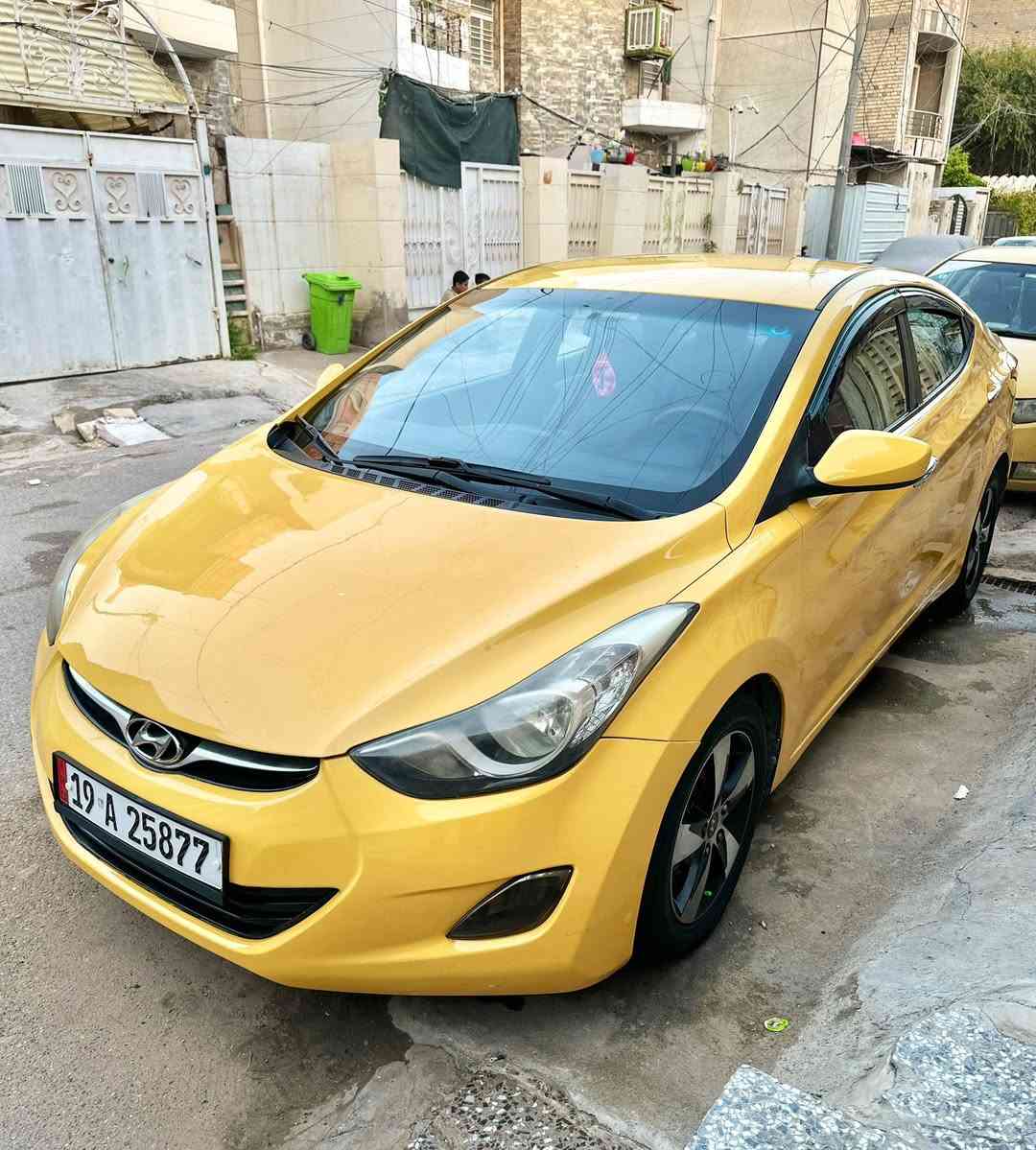 السلام عليكم
النترا 2013 كندي 
كير اوتوماتك
مكينة 1800 دوش
حادث بنيد تصليح بسيط بالفخذة 
سيارة جاهزة مبيها نقص تبريد شغال صدرها حلو
رقم كربلاء  دولي باسمي مصفره هيئة وغرامات 
مكان السيارة بغداد الحرية 
السعر 93 بيها مجال جداً بسيط 
للاستفسار 
***********
