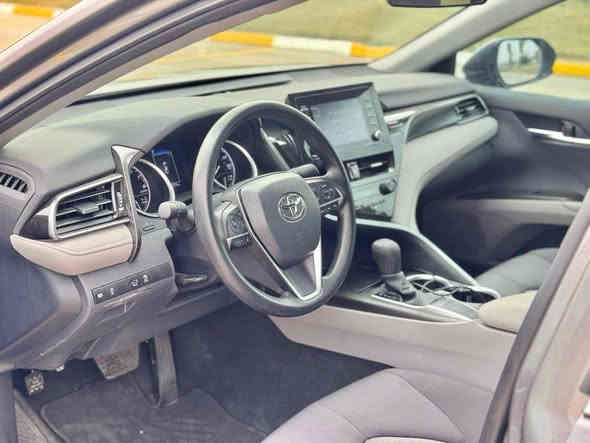 السلام عليكم ورحمه الله وبركاته 
تويوتا كامري 
2023 LE 
ماشيه 42 مايل
وارد امريكي بدون قطرة صبغ حتى الدعاميات كفالة 
رقم ديالى دولي 
كشن كهرباء 
رادار 
توقف امامي ذاتي 
تحديد مسار 
قيادة ذاتية 
شاشة كبيرة 
كاميرا 
وباقي المواصفات المعروفة 
رقم الشاصي 4T1C11AK8PU744444
السيارة بدون حادث تقرير مياه امطار للدوسة شغالة كلها 
فقط اكو مكان بي بارد ومأشر عليي
تعمل وتسير من امريكا كلها بلاد وماملعوب بيها ابد 
وبدون اي رسالة 
السعر 203$ وبيه مجال بسيط للشراي الجاد
الخاص مفتوح
العنوان ديالى بعقوبة
للاستفسار ***********
