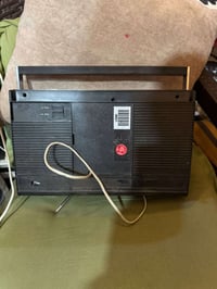 راديو مسجل • حسب الطلب • اصلي