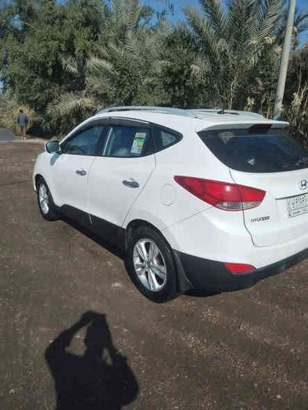 مكلف بنشر للبيع توسان موديل 2012     *********** علي
