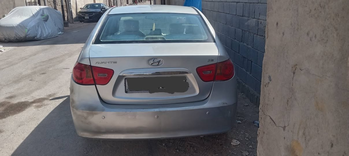 سلام عليكم سيارة ادوات كصة جنطة افانتي رقم انكليزي السعر ٣٥ وبيهه مجال العنوان البصره ***********
