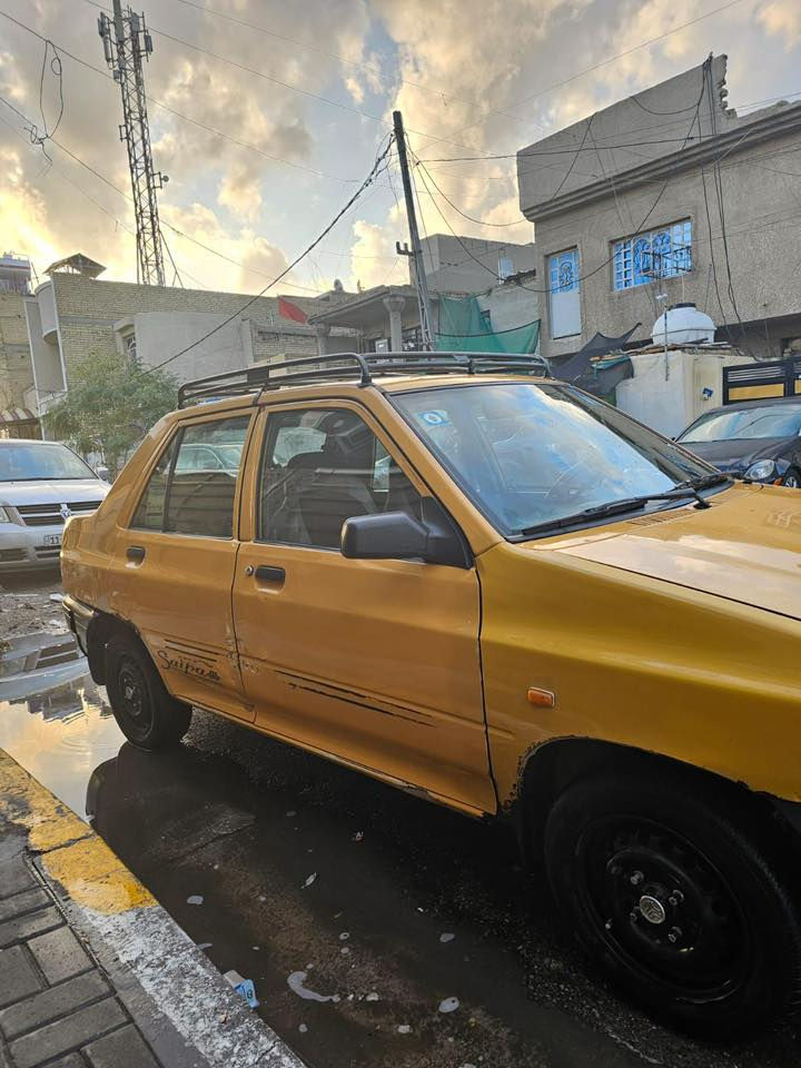 السلام عليكم سايبا ٢٠١٥ مكينه كير حداديه تايرات كلهه جديد تبريد شغال مابيهه نقص هيئه غرامات مصفره سياره باسمي رقم جديد نقص بيهه بس خياسات باقي كله جاهز سعر ٣٤ ورقه  مكاني بغداد الحريه 
***********
