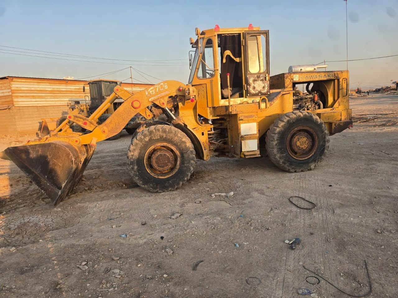 سلام عليكم 
البيع شفل 70 بي مديل 83
جاهزه العمل كير محرك جديد 
رقم بغداد 
العنوان بغداد 
السعر 170وبي مجال
***********
