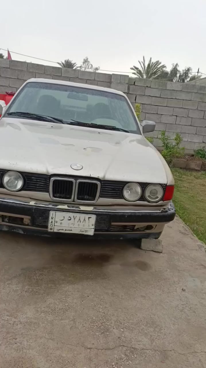 سلام عليكم
بيئم للبيع 735كيرومحرك حاويه لون ذهبي موديل 93السعر35وبيه مجال رقم الهاتف***********
