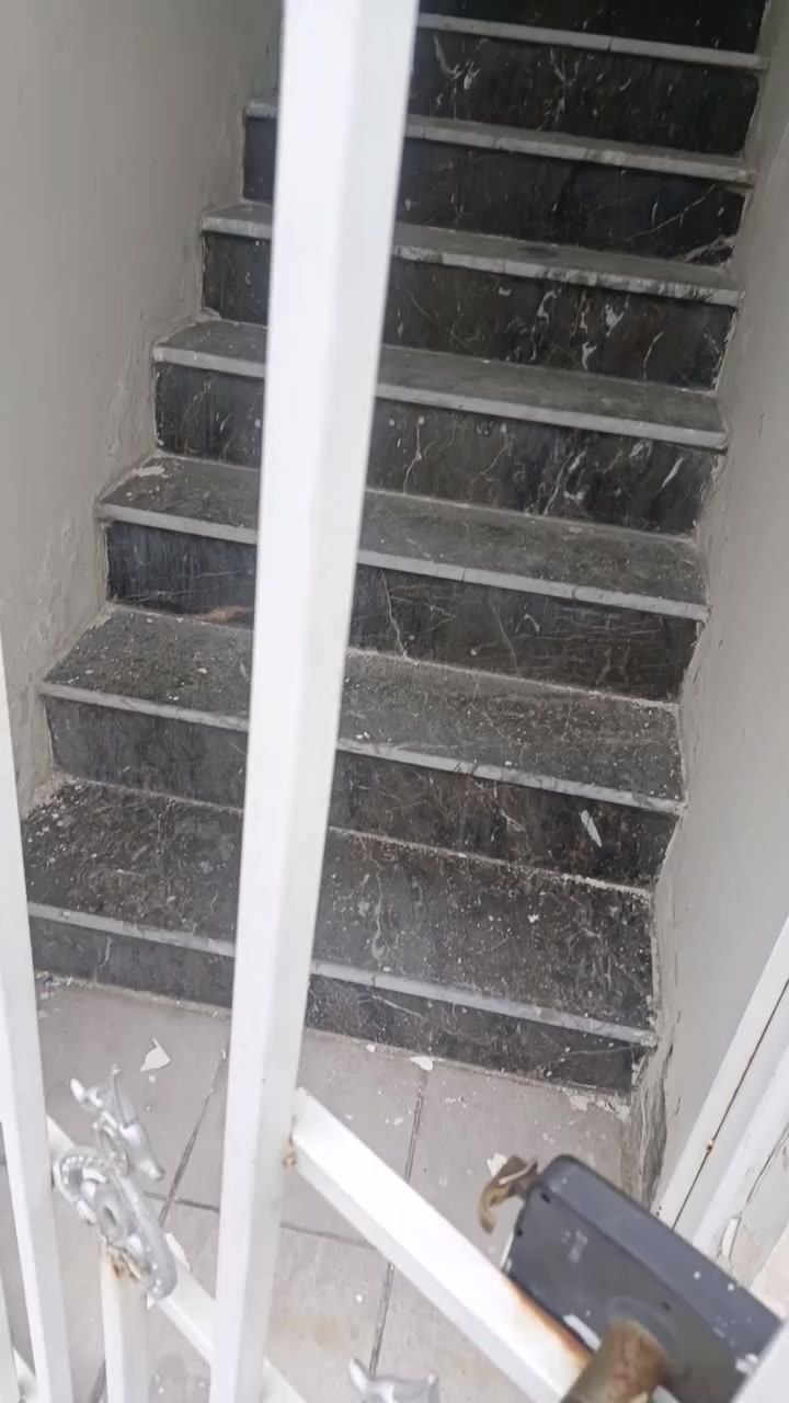 للايجار للايجار
مشتمل ١٥٠ متر طابق اول في حي الأطباء معزول عزل تام متكون من استقبال ومطبخ وحمام  ٣ غرف نوم وبالكونات وسطح واير سحب ماطور وسخان السعر ٨٠٠ الف
للاستفسار الاتصال على الرقم *********** ويوجد واتساب
*********** ويوجد واتساب
مكتب الرافد للوساطة العقارية
