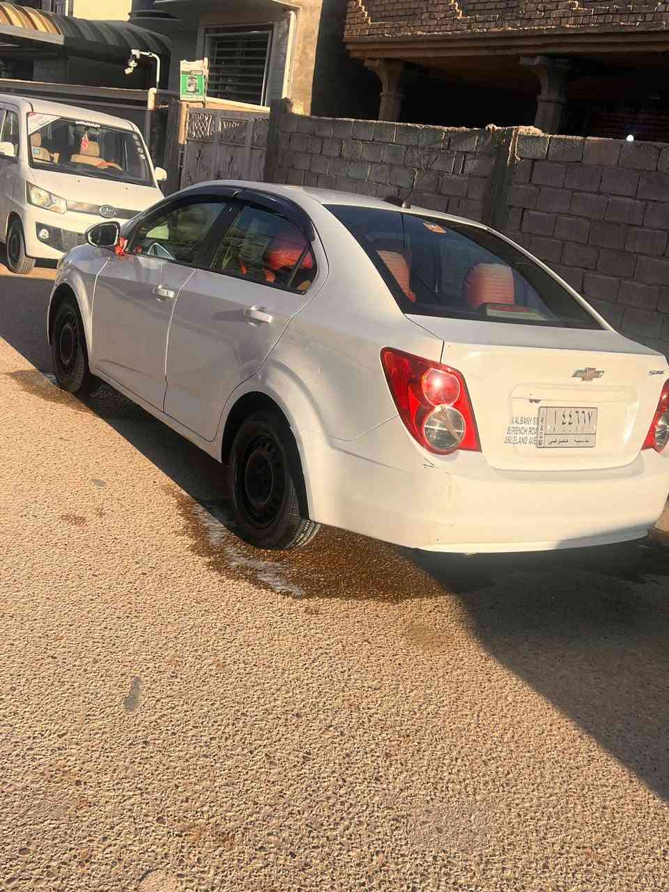 السلام عليكم شوفرليت سونك موديل 2016مكينه 1800مكينه وكير وحداديه وتخم تايرات جددالتبريد ثلج والتدفئه  كهربائباته شغاله من الدعاميه للدعاميه السياره جديده  ربع دينار مذب عليه السياره بيه الجاملغ والبنيد ونص باب الصدر بدون ضربه  السنويه جديده  لل29 السعر ٦٨ وبيه مجال للشراي مكاني كربلاء طويريج الاتصال على الرقم *********** الشراي يتصل رجاءآ
