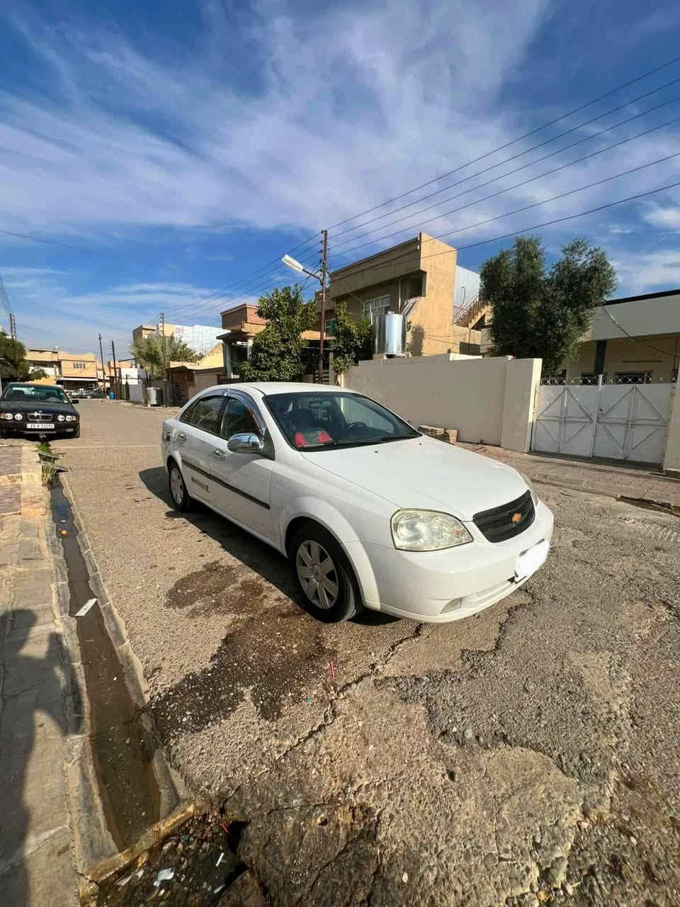 اوبترا 2011 للبيع رقم صلاح الدين  بـ إسمي سنوية جديدة إلى 2030 سيارة بدون صبغ بدون تبديل ولاحادث فقط بيها باب السكن الخلفي بيه بارد كير محرك شرط ( مامفتوح شرط الفحص ) تدفئة تبريد ثلج شرط تايرات جديدة شاشة كاميرا دوارة كشنات مدوشمه جديد، السعر 82 ورقة وبيها مجال مكاني بيجي رقم موبايل - ***********
