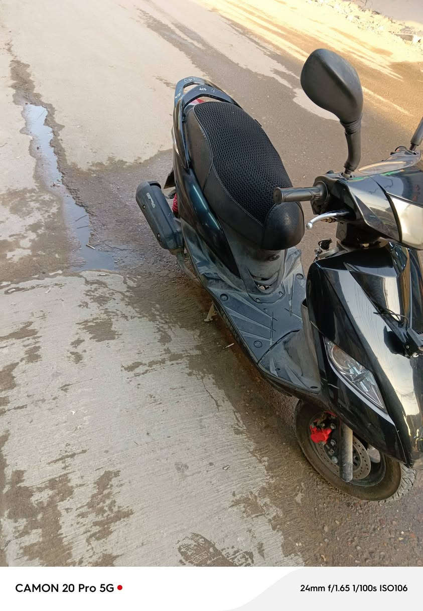 درجه ماكس ثعلب للبيع دراجه نضيفه برغي ممفتوح بيها تشتغل سلف هندر درجه شلعتها فول امانت  تجي تفحصها وتاخذها  محركها برغي ممفتوحح
سعر 900الف بيها مجال 

للتصال. ***********بس واتساب
