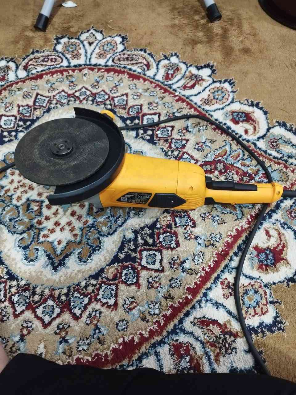 سلام عليكم كوسره نوع انجيكو باب اول مستخدمه مره واحده شاهد الله 2350 واط المكان كوت السعر 80 الف وبيهه مجال حك الجيه ***********
