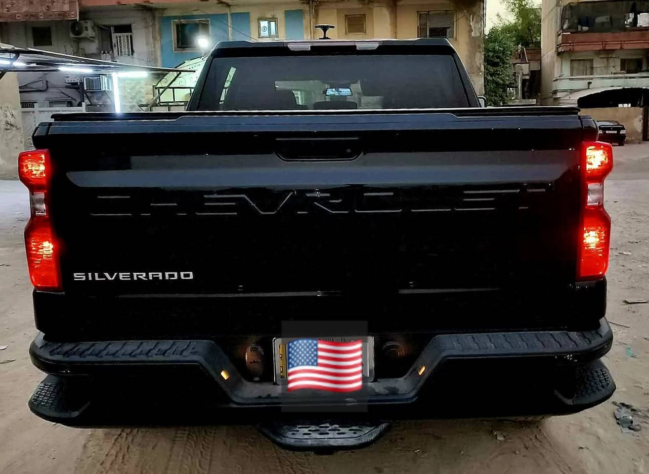 1-اقره المنشور وشوف صور حادث والتفاصيل كلها يله تدخل تسالني 
لان كلشي كاتب وناشر ..
سلفرادو موديل 2022  بجم تاهو
ماشيه 20 ميل مكينه 5300 
وارد امريكي تبديل وصبغ بنيد وجاملغات 2 كلير  وسحب راس الشاصي براكيت صور الحادث مرفقه بالمنشور مع سونار عدد 2 ..
السياره جديده بمعنى الكلمه على وضع الشركه علما السياره باسمي تحويل مباشر  
مواصفات السياره :.
فرس وسطي وكشن نفس الوقت
باب كبير بدي قصير المرغوب 
مكينه 5300 / 8 سلندر  تستقبل بانزين عادي
مخارج يو اس بي + تايبسي + طوارئ
فور ويل 4 / 4 
گير 8 نمر ارغب كير بالسلفرادو 
رادار امامي داتا شو تحسس حراري 
تبريد امامي خلفي
شاشة وسطية تدعم CarPlay واير ليس
باب بدي كهرباء 
لايتات فول LED 
كشافات ( بروجكترات ) LED
دوسات جانبيه اصليه 
دوسه خلفيه للبدي
اضاءة في البدي 
اوتو ستوب
تحديد مسار
رادار امامي 
كامره دواره 
كامرات حوادث امامي خلفي 
لايت اوتو
عليها تزويد مرفعه السياره 3.5 انج 
ويل تاير رياضي حجم 20 امريكي اصلي 
غطاء بدي 
علامه ضوء القمر 
كل التفاصيل مكتوبه وصور الحادث وسونار عدد 2 ناشره..
السعر 285 $
تحياتي للجميع
الشراي يتصل او يراسلني واتساب 
بغداد دوره  ***********
@إشارة
