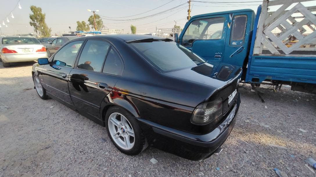 BMW1997 /
مەکینە 28 فول فول مواسەفات
 تەنها سلایت نیە
بۆیاغ عام بۆجوانی بێ دعم لێدران
كوشن جلد و هیتەر کارەبا 
تەبرید لەسەر سویج چوار تایەو ویلی لۆک 
مانەفێست ئەسڵلی ایبراهیم خلیل
سعر 52 کەمێک مەجال 
گۆڕینەوەش ئەکەم لەسەر دڵگرتن
شوێن هەولێر
*********** أربيل, العراق
