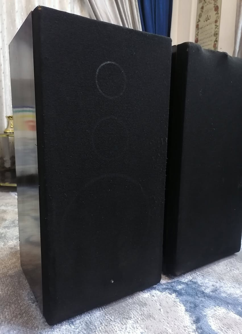 السلام عليكم
سماعات اونكيو ياباني ١٠ انج حجم كبير شغالات وصوتهن عالي ونقي جدا فقط وحده مبدل بيهه تويتر ودرنج نوعيه ممتازه ونظافتهن وقياسهن واضح بالصور السعر ٩٠ الف


**إذا كنت صاحب هذا الإعلان وتريد حذفه لأي سبب، رجاءا أرسل رسالة إلى الدعم الفني**