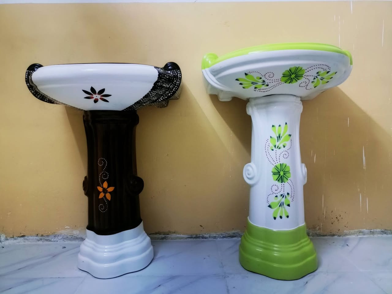 مقاسل جدده اصليات  ***********
***********
