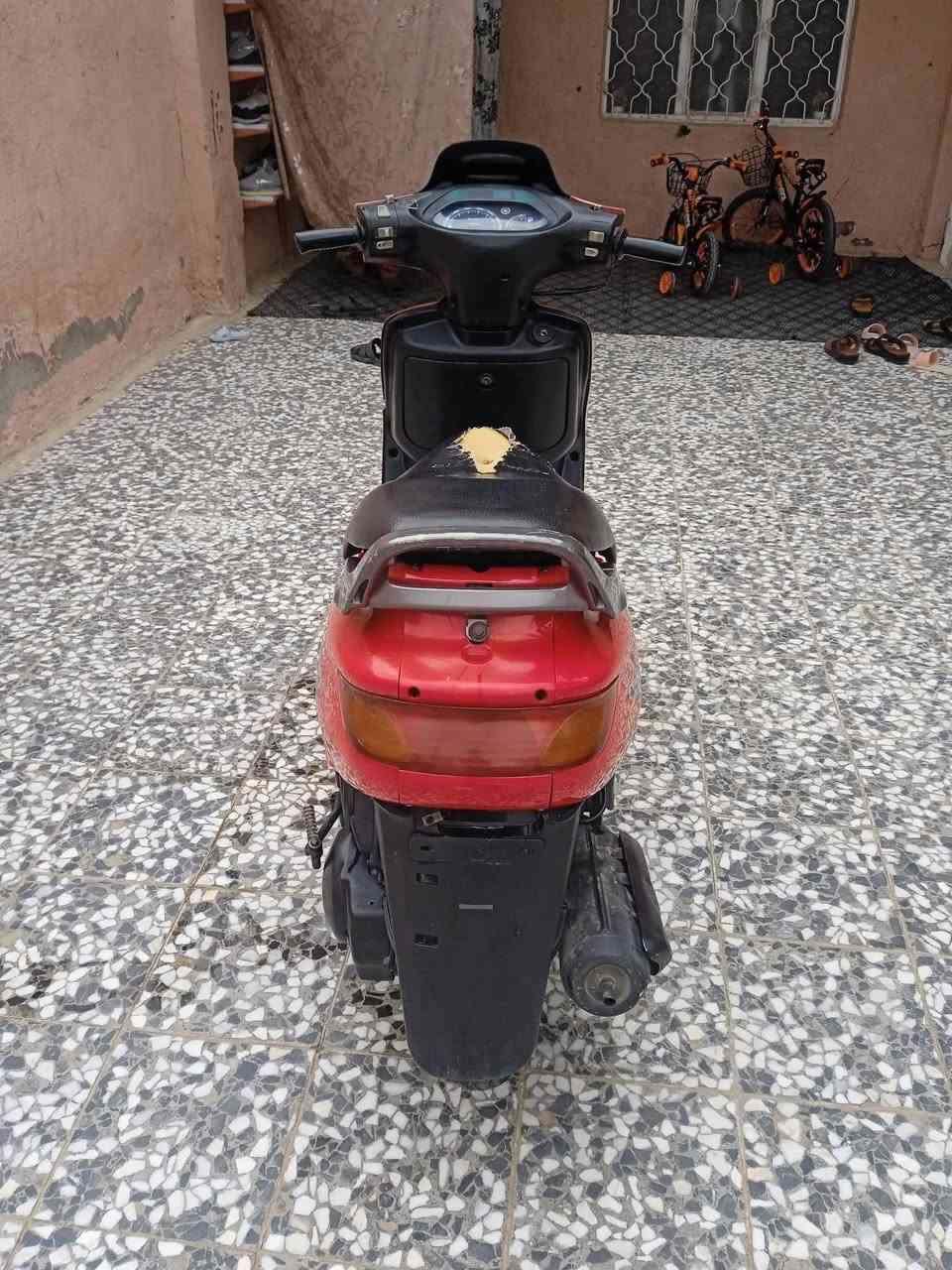 السلام عليكم ورحمة الله 
اخوان دراجه فراشه الدراجه نضيفه وخير من الله وما ناقصها اي شي بس الدراجه متروكه صارلها فتره سبب اشتريت سياره وبعد ما احتاجها شراي تعال خاص وتشلع اعيوني 
*********** بي واتساب 
وسعرها مناسب
