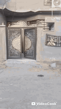 للبيع
بيت طابو صرف 
المساحه ١٢٥ متر
بناء طابوك كونكريت مسلح 
الموقع حي الجديده خلف مدرسه الفتح المبين الاهليه 
مركز المدينه 
غرف عدد٢  براني مفتوح على صاله  مطبخ حار +بارد  مجمع صحي داخلي وخارجي 
مع مناور
البناء درجه اولى كل التفاصيل داخل الفيديو
مطلوب سكان ٣٩ مليون ينزل من السعر الكلي 
البيت جاهز للسكن 
متوفر كافه الخدمات 
للاستفسار
***********
***********واتس 
او مراجعه المكتب مكتب احمد النبهاني / عبدالله
