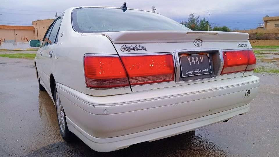 سلاوى خواتان لي بيت
مه ليكه موس 
كامل مه سروف 
دي فؤرى بچوك
٢ دوگمه ى په رده
ناوزه رد
داشبول نه جه ف
لايتى بيش عه ده سه
دواى كريستال
داشبول نه جه ف
تايه و ويلى نه جمه ى لؤك
 رؤنى هايدرؤليكى گوراوه
كامل جوان كاريو سپورت كراوه
سه ياره كه مالى دوسته
٣ پارچه و په له يه ك بؤياخ
نرخى ٤٩  كه ميك مه جال
ژم ***********
***********
