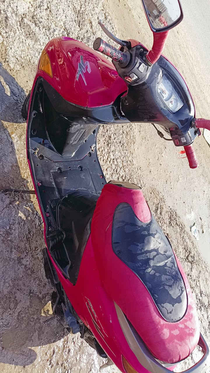 السلام عليكم ورحمة الله وبركاته
دراجه فراشه للبيع مكينة مامفتوحه الدراجة نضيفه شوفت عينك السعر 400 وبيهه مجال قليل المكان الديوانية قرب الجدارية الشراي يدخل خاص الاتصال ***********
