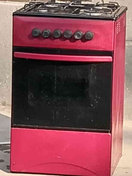 طباخ للبيع مكان حله كفل سعره 90وبيه مجال رقم تواصل ***********
