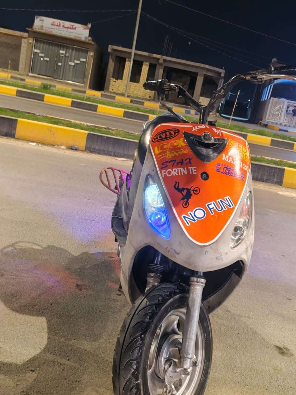 سلام عليكم ماكس منغولي دراجه جاهزه كهربائيات شغاله دراجه صارله اسبوعين من عمرته مفتوحه 55 دراجه مرواس أو بيع عادي ***********
