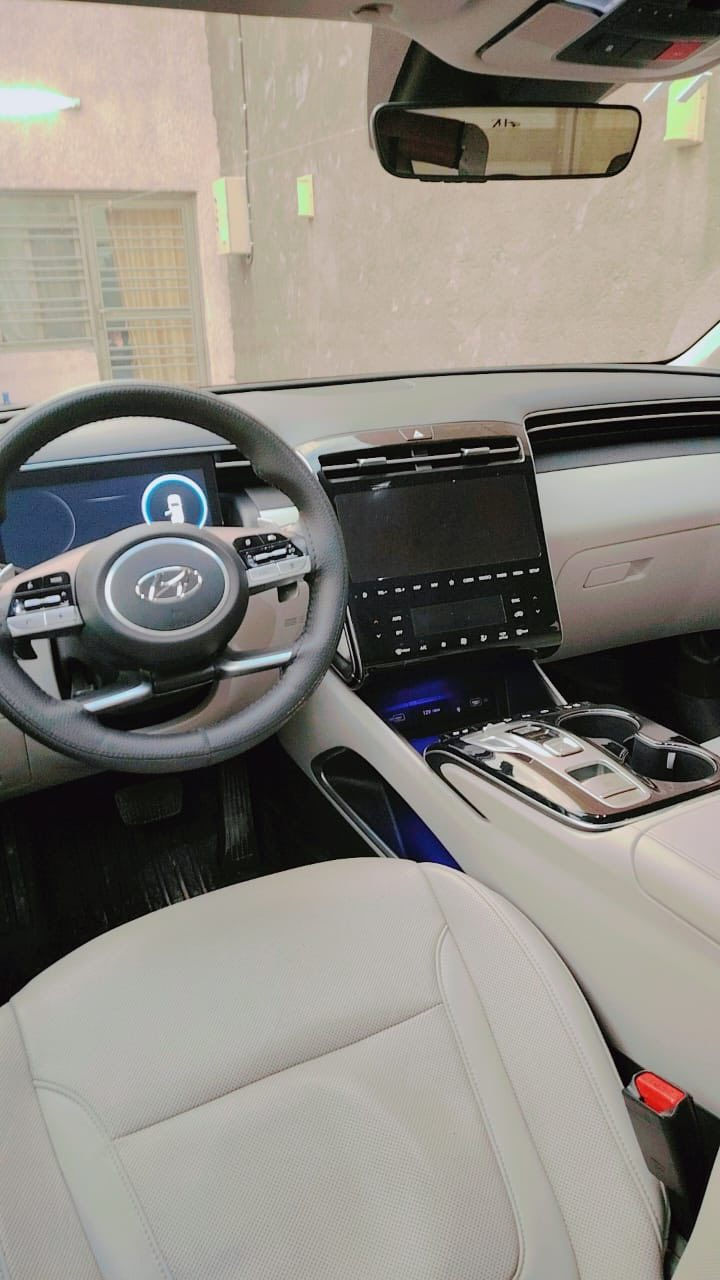 موديل2024 بانزين
رقم بغداد مميز 
 لمتد vip فول الفول أمريكي
لون السيارة  فيلي 
المواصفات LIMITED VIP
1- بصمة تشغيل 
2- بصمة أبواب لمس دخول ذكي 
3- بنوراما على طول السيارة 
4- صندوق كهرباء شفط 
5- كامرات 360 درجة 
( جانبية - أمامية - خلفية ) 
6- كامرات مع الأشارة 
7- السيارة تتقدم وترجع بالبصمة 
8- تبريد تدفئة كشنات أمامية 
9-داخل و كشنات جلد لون ابيض ملكي 
10- كشنات كهرباء 
11- أضواء محيطية  
12- كشنات خلفية هيتر 
13- مرايات تعتيم ذاتي 
14- أبل كار بلي 
15- أندرويد أوتو 
16- شاشة دجيتل 3 أشكال للقيادة 
17- أشاير ترحيب 
18- أضواء أمامية LED زنون 
19- أضواء خلفية LED
20- هوك خلفي 
21- فول أوامر صوتية 
22- جامات أوتو 
23- قطعتين تبريد 
24- أشارات بالمري
25- گير دگم 
26- شفتات ستيرن 
27- تحكمات ستيرن 
28- تدفئة ستيرن
29- محرك 2500المرغوب 
30- هاند بريك بصمة 
31- شحن واير ليس 
32- منافذ شحن 
33- أوتو هولد 
34- تشغيل عن بعد 
35- السيارة أوتو بارك 
36- حساسات  أمامية 
37- حساسات خلفية 
38- گير AT المرغوب 
39- رادار أمامي رادار خلفي رادار جانبي 
40- نقطة عمياء 
وبعد بيها هوآآي مواصفات
السعر ٢٢٨ 
للستفسار ***********
